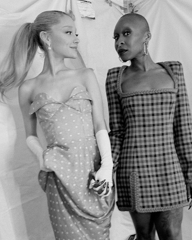 ariana grande terbaru